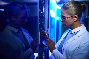blog-generic-header-grc-female-scientist-working-with-supercomputer-server