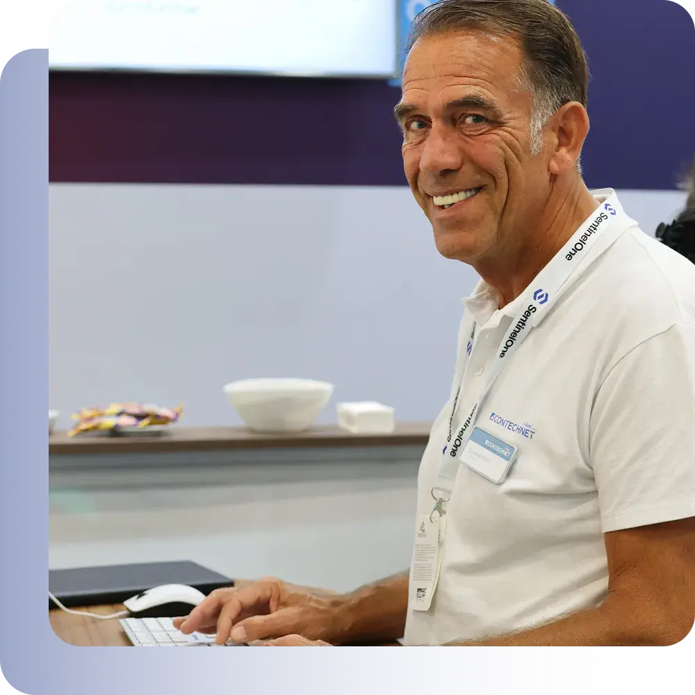 people-man-smiling people-man-smiling